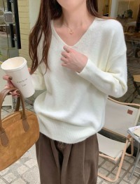 Korean warm and soft glutinous loose base top, womens autumn temperament, V-neck, inner thin basic knitted sweater