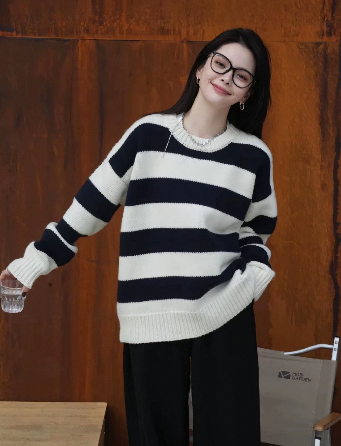 Autumn and winter Korean version retro black and white striped loose long-sleeved knit sweater womens lazy style loose