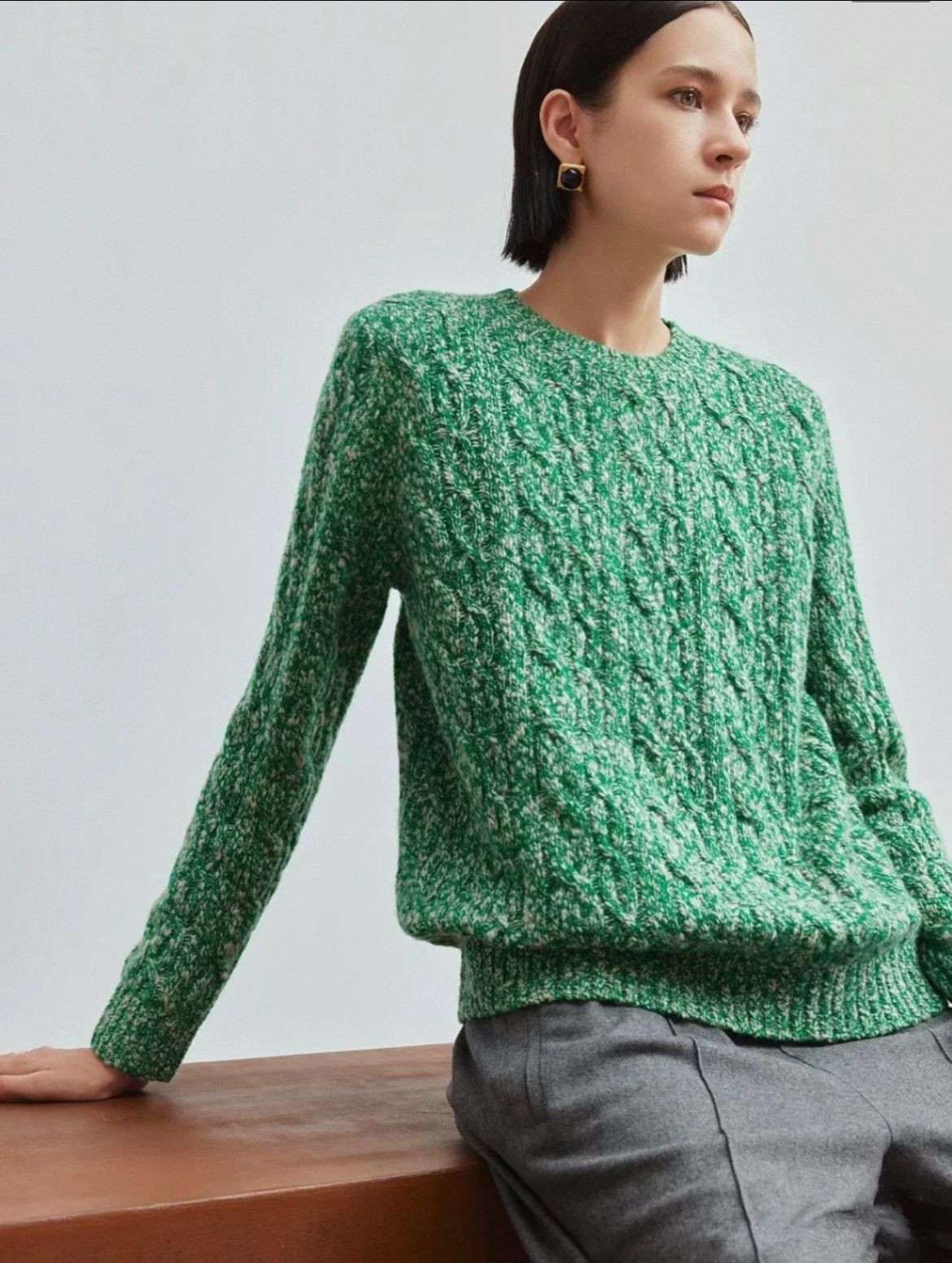 Flower yarn womens cashmere sweater 2025 autumn and winter new round neck sweater thicker knitwear top tide
