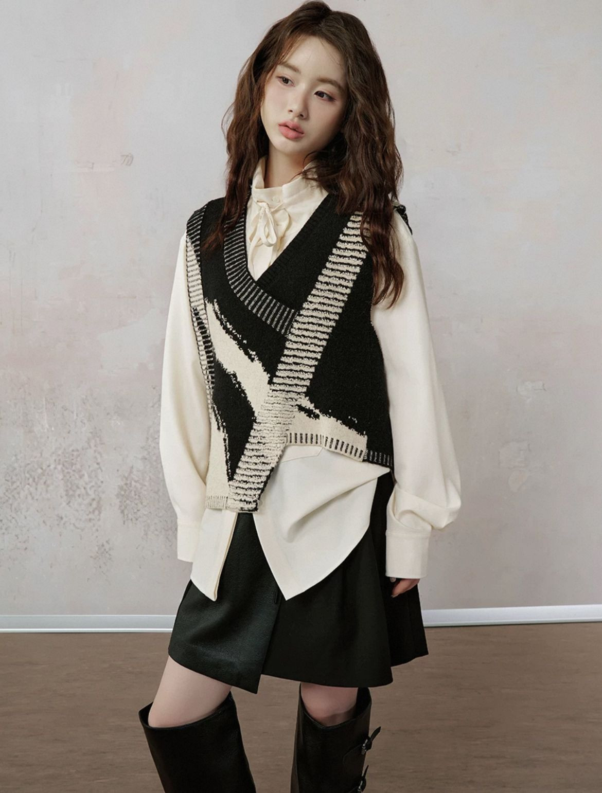 Sweater Knitwear Womens Unique V-Neck Knit Vest Irregular Design Tiered Shoulders