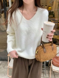 Korean warm and soft glutinous loose base top, womens autumn temperament, V-neck, inner thin basic knitted sweater
