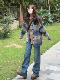 Korean version of the contrasting striped cardigan sweater jacket womens autumn and winter new design sense niche loos