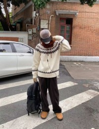 Autumn and winter retro crew neck sweater couple Nordic plus heavy knitwear American retro