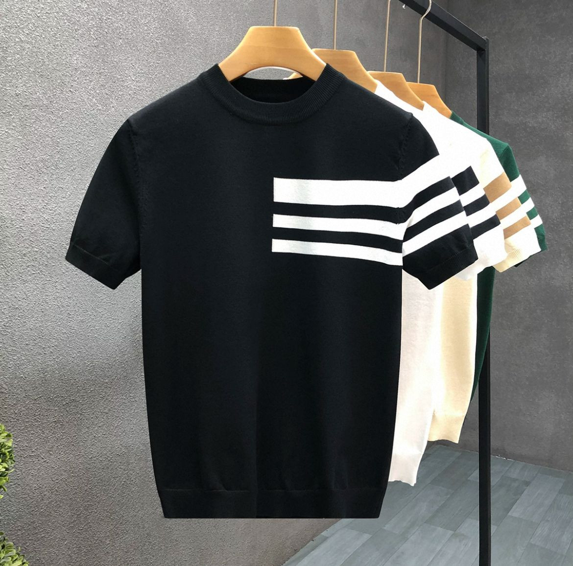 Mens striped short-sleeved tops, slim-fit knits, stylish sweaters, customizable