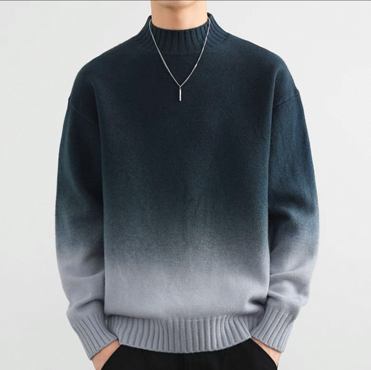 Gradient mens sweater, casual round neck, a variety of sizes, multiple styles, and a variety of colors are available,