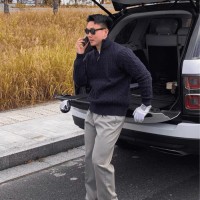 Half-neck zip-up sweater, mens high-end lazy pullover, long-sleeved knitwear, fashionable and versatile jacket