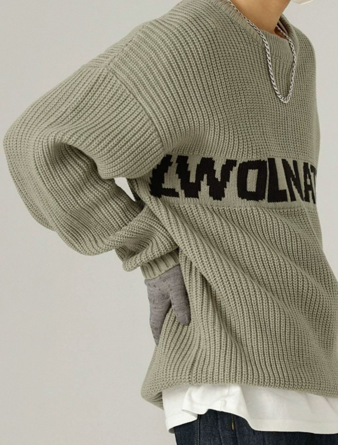 Mens American sweaters, alphabet sweaters, fashionable, casual, available in a variety of sizes, styles, colors, and c
